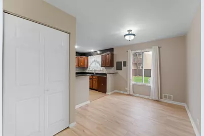 15D Fernwood Drive, Bolingbrook, IL 60440 - Photo 6