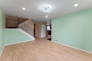 15D Fernwood Dr, Bolingbrook, IL 60440 - Photo 2