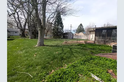 209 Hickory Lane, Momence, IL 60954 - Photo 4