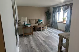 209 Hickory Ln, Momence, IL 60954 - Photo 10