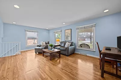 230 W Center Avenue, Lake Bluff, IL 60044 - Photo 6