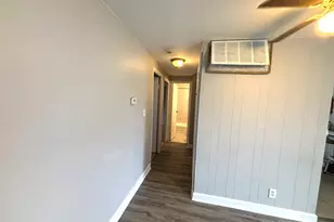 133 Golfview Ln, Carpentersville, IL 60110 - Photo 10