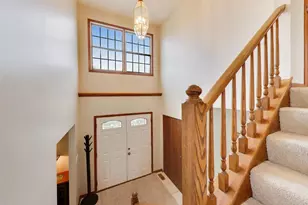 873 Hampton Dr, Carol Stream, IL 60188 - Photo 6