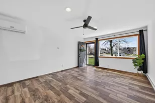 1140 Ohio Ct, Aurora, IL 60505 - Photo 4