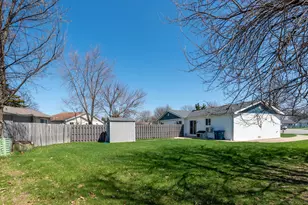 1140 Ohio Ct, Aurora, IL 60505 - Photo 18