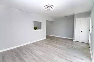 151 Peter Ct, Bartlett, IL 60103 - Photo 6