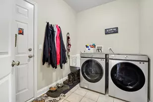 911 E Butterfield Circle, Shorewood, IL 60404 - Photo 14