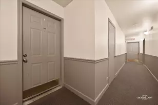 120 Glengarry Dr, Bloomingdale, IL 60108 - Photo 2