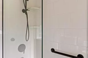 2310 Brown Ave, Evanston, IL 60201 - Photo 8