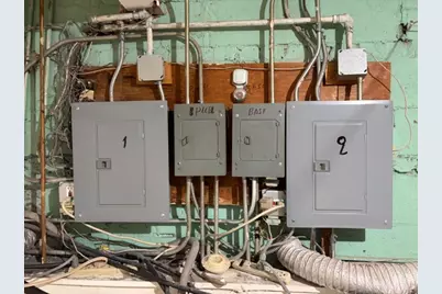 8053 W Churchill Avenue, Niles, IL 60714 - Photo 16