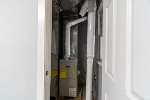 6961 S Eberhart Ave, Chicago, IL 60637 - Photo 16