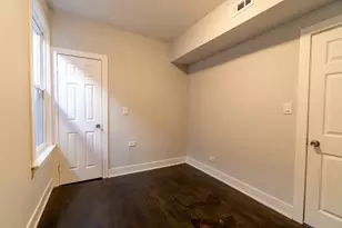 6961 S Eberhart Ave, Chicago, IL 60637 - Photo 12