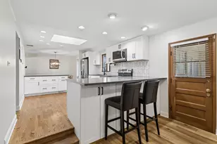 1307 Thomas St, Homewood, IL 60430 - Photo 8