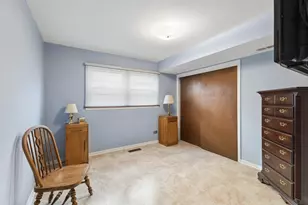 1307 Thomas St, Homewood, IL 60430 - Photo 10