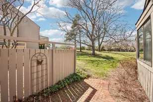 718 Shoreline Rd, Lake Barrington, IL 60010 - Photo 18