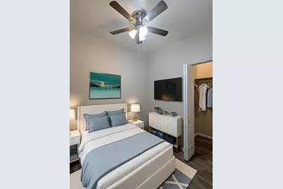 8209 S Coles Avenue, Chicago, IL 60617 - Photo 12