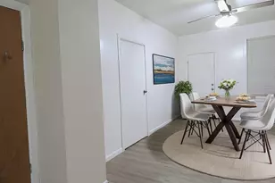 8209 S Coles Ave, Chicago, IL 60617 - Photo 8