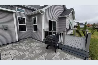 1919 Truman Street, Sycamore, IL 60178 - Photo 10