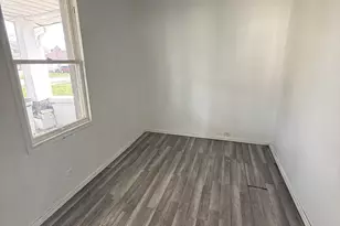 1235 Clover Ave, Rockford, IL 61102 - Photo 2