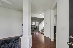 404 Krebs Dr, Champaign, IL 61822 - Photo 4