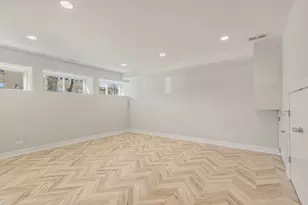 4406 W Wilson Ave, Chicago, IL 60630 - Photo 16