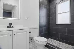 821 N Lockwood Ave, Chicago, IL 60651 - Photo 12