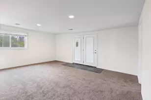 6543 Stough St, Willowbrook, IL 60527 - Photo 12