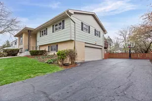 6543 Stough St, Willowbrook, IL 60527 - Photo 2