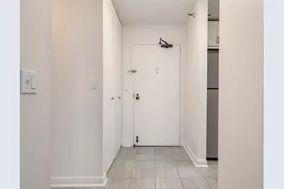 1212 N Lasalle Drive #1207, Chicago, IL 60610 - Photo 4