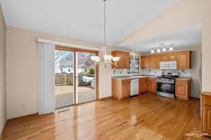 516 Banbury Ave, Elburn, IL 60119 - Photo 6