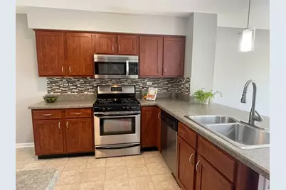 868 Brompton Court, Carol Stream, IL 60188 - Photo 6