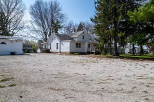 1702 W Hovey Ave, Normal, IL 61761 - Photo 28