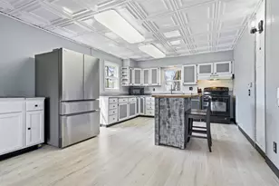 1702 W Hovey Ave, Normal, IL 61761 - Photo 10