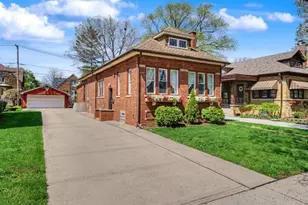 9818 S Leavitt St, Chicago, IL 60643 - Photo 2
