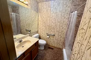 332 Essex Ct, Wood Dale, IL 60191 - Photo 10