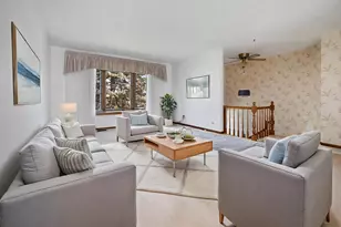 418 N Lancers Dr, Addison, IL 60101 - Photo 4