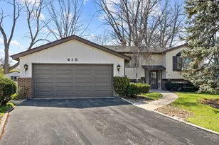 418 N Lancers Dr, Addison, IL 60101 - Photo 1