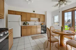 418 N Lancers Dr, Addison, IL 60101 - Photo 6