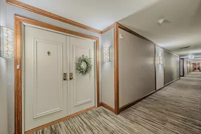 4 Oak Brook Club Drive #G205, Oak Brook, IL 60523 - Photo 10