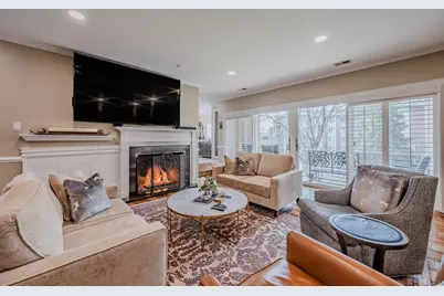 4 Oak Brook Club Drive #G205, Oak Brook, IL 60523 - Photo 14