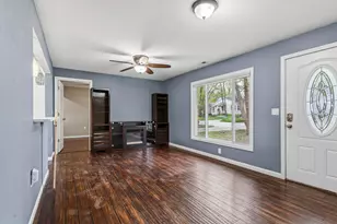 204 Flora Dr, Champaign, IL 61821 - Photo 6