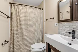 204 Flora Dr, Champaign, IL 61821 - Photo 20