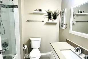 106 Pembroke Circle S, Lake Bluff, IL 60044 - Photo 24