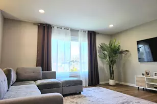 8113 Carlisle Dr, Hanover Park, IL 60133 - Photo 4