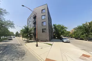 550 N Ogden Ave, Chicago, IL 60642 - Photo 1