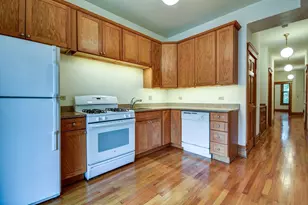 3722 N Fremont St, Chicago, IL 60613 - Photo 6