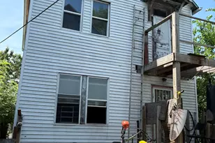 8750 S Exchange Ave, Chicago, IL 60617 - Photo 2