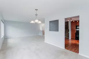 9235 Kildare Ave, Skokie, IL 60076 - Photo 8