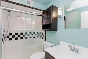 9235 Kildare Ave, Skokie, IL 60076 - Photo 26