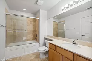 2320 W St Paul Ave, Chicago, IL 60647 - Photo 8